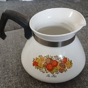 Corningware White Pot with "Spice OF LIFE motif.